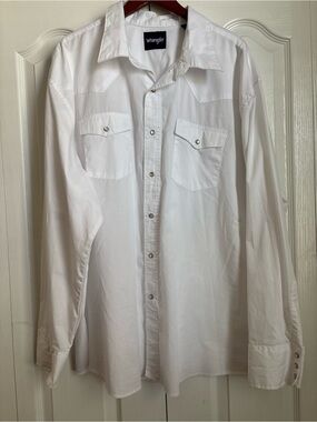 Wrangler Men’s White Casual Western-Style Button Down Shirt